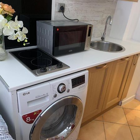 Joli Studio Tout Confort Avec Toutes Commodites Vaulx-en-Velin Εξωτερικό φωτογραφία