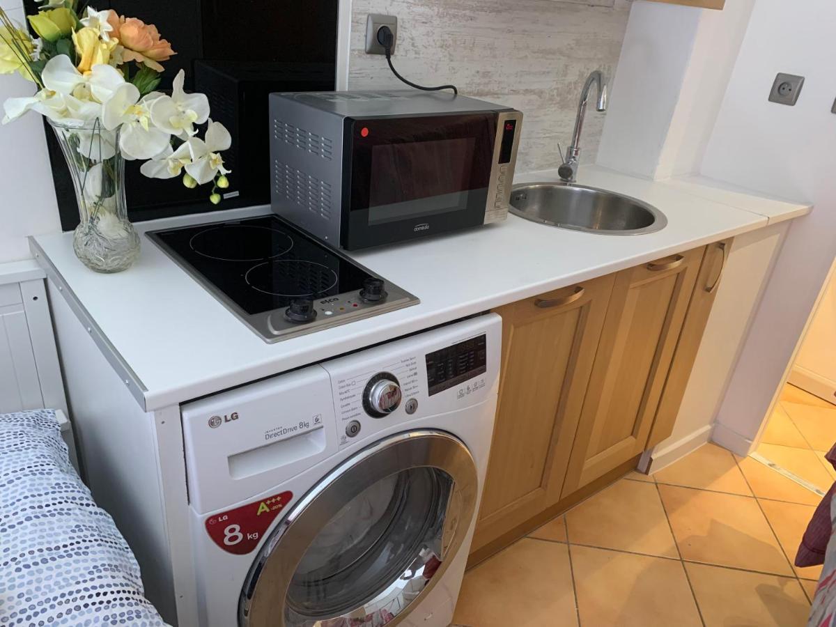 Joli Studio Tout Confort Avec Toutes Commodites Vaulx-en-Velin Εξωτερικό φωτογραφία