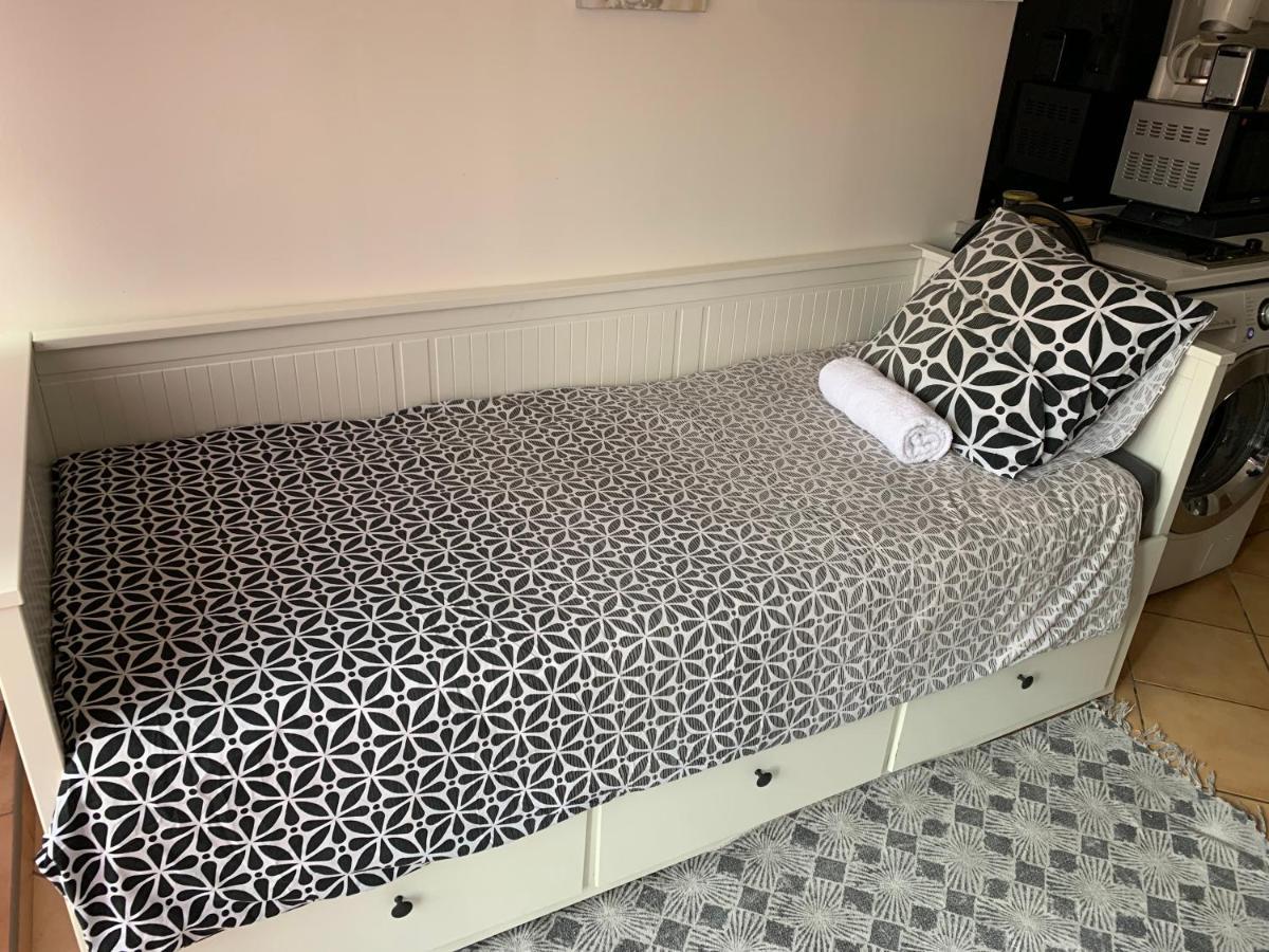 Joli Studio Tout Confort Avec Toutes Commodites Vaulx-en-Velin Εξωτερικό φωτογραφία